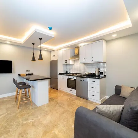 Flat With Jacuzzi And Sea View In Antalya Apartament