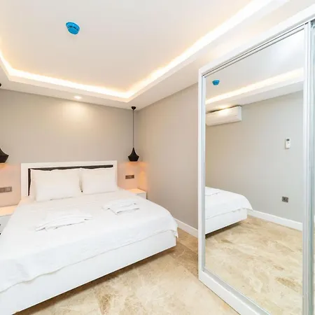 Flat With Jacuzzi And Sea View In Antalya Lägenhet