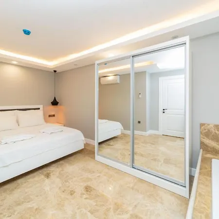 Flat With Jacuzzi And Sea View In Antalya Lägenhet Kaş
