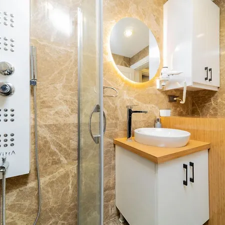 Flat With Jacuzzi And Sea View In Antalya Lägenhet